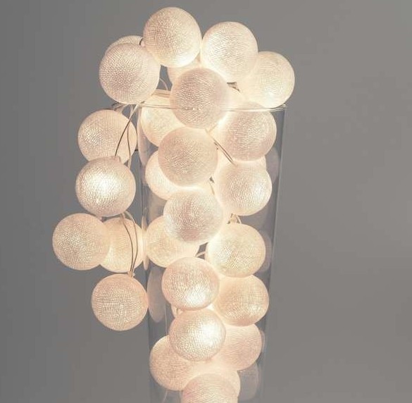 10 LED WHITE ROUND TEXTURE COTTON BALL STRING LIGHT, BATTERY OPERATED